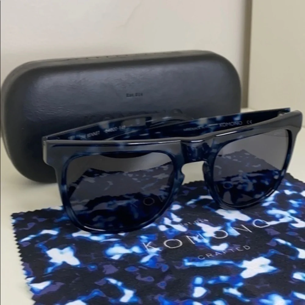 Komono Sunglasses Bennet Indigo Demi